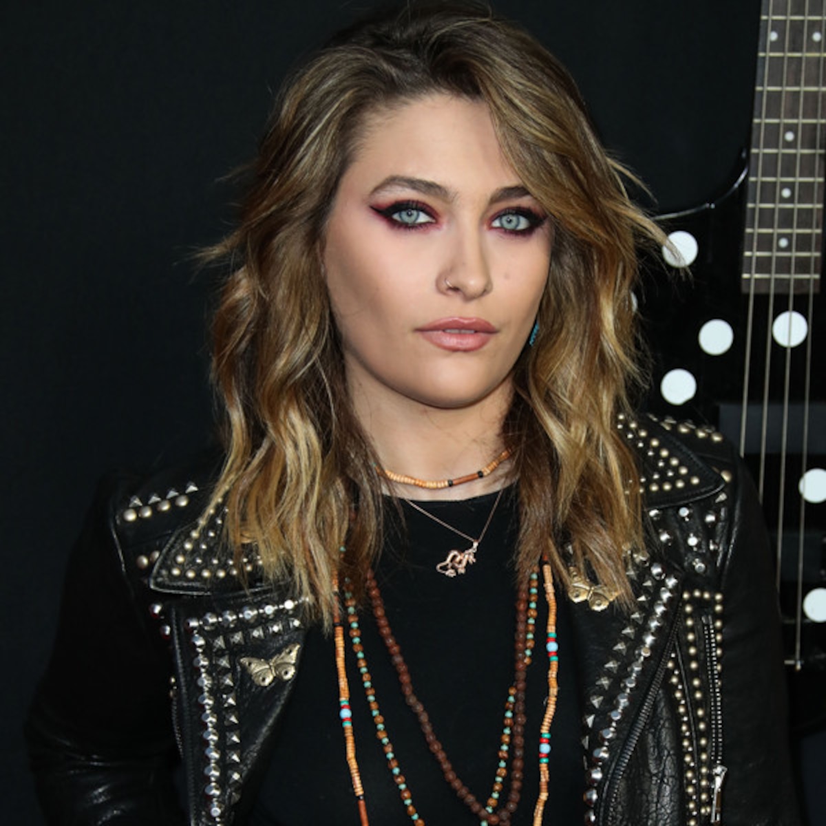 Inside Paris Jackson S Struggle To Stay Positive Forge Her Own Path E Online